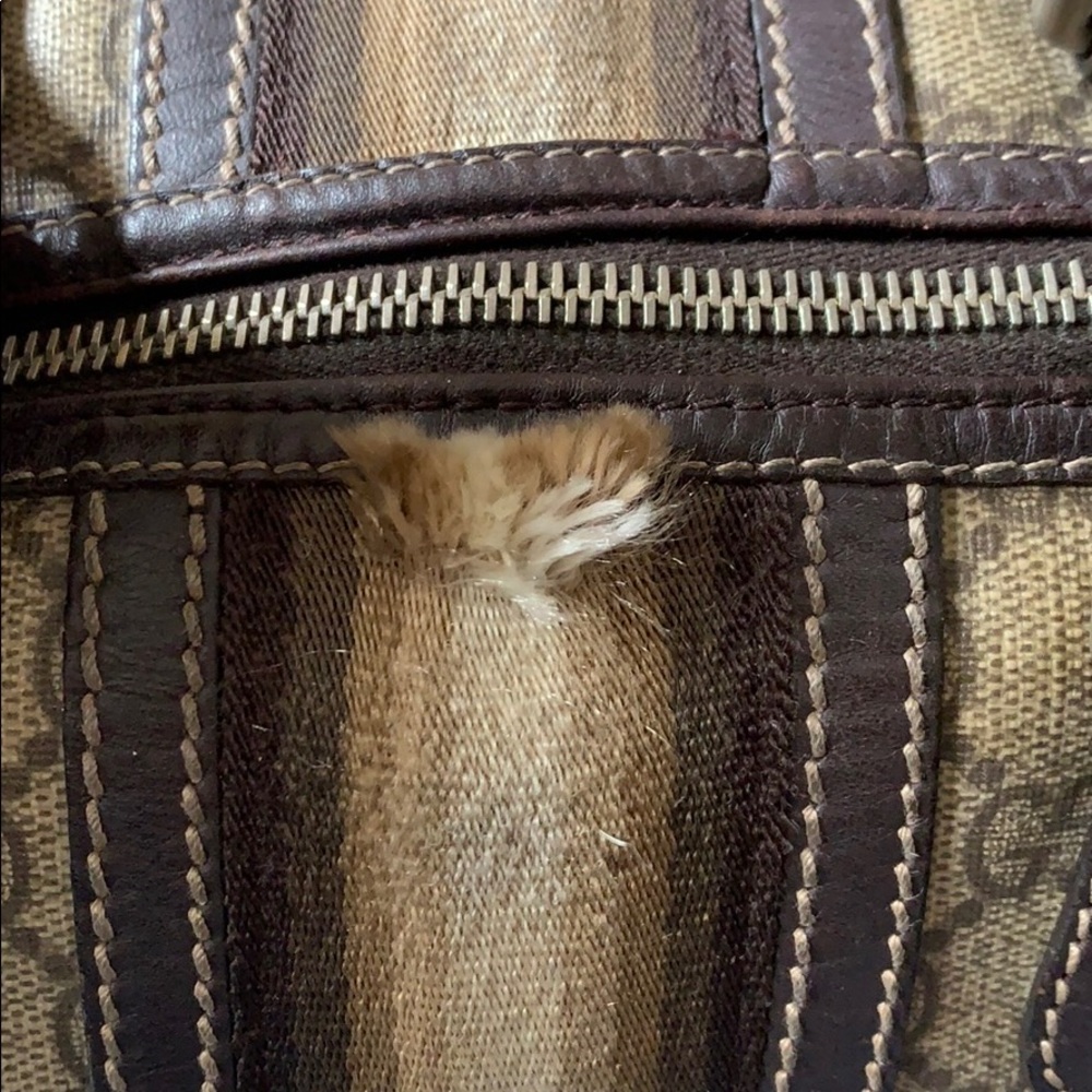Heavily used Gucci Boston - Picture 2 of 7